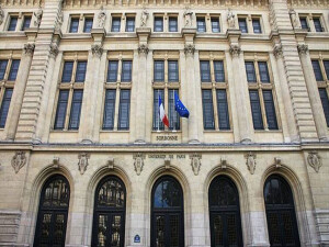 Lise öğrencilerine ırkçı ve İslamofobik metin verilmesi tepkiye neden oldu