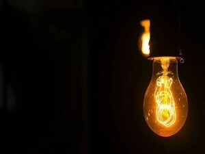 EMO’dan yaz ayları için elektrik uyarısı: Puant saatlerde bölgesel ve kontrollü kesinti gündeme gelebilir