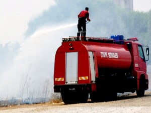 Ercan Havalimanı’nda araç yangını: İtfaiye söndürdü