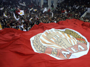 AKEL, Güney Kıbrıs hükümetini Trump’a övgü sözleri nedeniyle eleştirdi