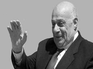 KTKD’den Denktaş’a hakaret eden yazar hakkında suç duyurusu