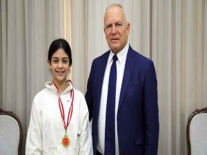 Zorlu Töre, Latin dansçısı Elis Sermaye’yi kabul etti