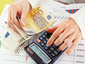 AB'de maaşlar aylık ortalama 3 bin 500 Euro'ya yaklaştı