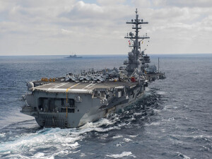 ABD bölgede daha fazla uçak gemisi konuşlandırarak İran'a yönelik deniz ablukasını sıkılaştırıyor