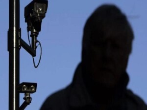 İsrail Meclisi, ordunun ve Şin Bet'in sivil kameralara sızma yetkilerini genişletiyor