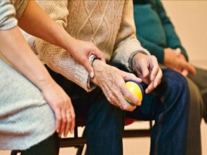 Bilim insanları açıkladı: Yaşlanmanın hızlandığı iki dönem var