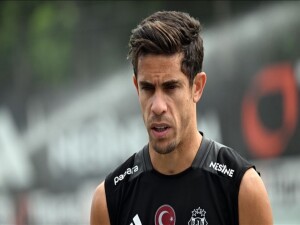 Beşiktaş'la yollarını ayıran Paulista, Corinthians'la anlaştı