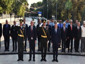 Lefkoşa Şehitler Anıtı’nda tören gerçekleştirildi