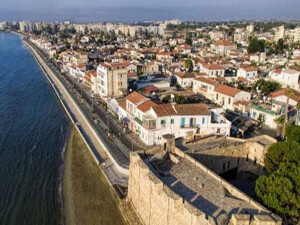 Larnaka Belediye Başkanı Viras, İran Büyükelçisi Salarian ile görüştü