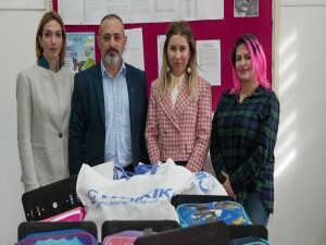 TAM Parti’den Lefkoşa’daki ilkokullara yılbaşı desteği