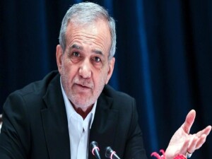 İran Cumhurbaşkanı Pezaşkiyan, "ekonomik ve askeri" anlamda topyekun savaş içinde olduklarını söyledi