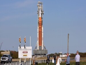 NASA, Artemis II roketini arıza nedeniyle hangara çekti