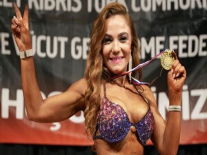 Tuğçe Volkan tedavisi sürerken podyuma çıktı, şampiyonada 2'nci oldu