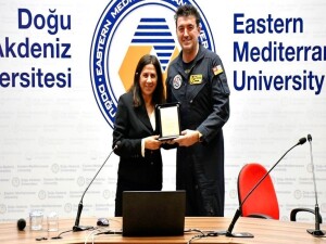HÜRKUŞ’un ilk deneysel test pilotu Özpala, DAÜ'de öğrencilerle buluştu