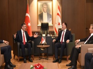 Cevdet Yılmaz, Meclis Başkanı Ziya Öztürkler'i ziyaret etti