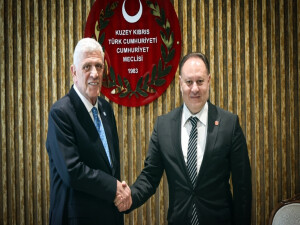 Ziya Öztürkler'le görüşen Müsavat Dervişoğlu: Ada'nın önemi her geçen gün artıyor