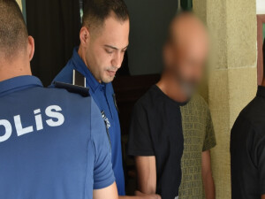 Serada yetiştirmekle itham edildiği 5 kök uyuşturucu bitkisi ile yakalandı: Zanlı 3 gün tutuklu
