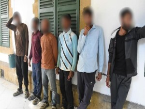 25 ile 151 gün arasında izinsiz ikamet eden 6 kişiye 8 gün tutukluluk