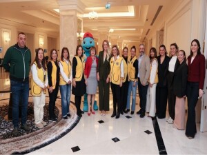 Nilden Bektaş Erhürman, Sos Çocuk Köyü çocukları için düzenlenen partiye katıldı