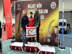 Erol Efe Bilmez, 200 metrede Türkiye üçüncüsü oldu