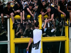 Torino-Juventus derbisinde büyük kaos: 1 taraftar ağır yaralandı