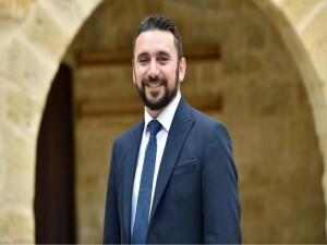 Tacan Reynar: Polis ve yargıç kılığına bürünen siyasetçiler toplumsal barışı yok ediyor