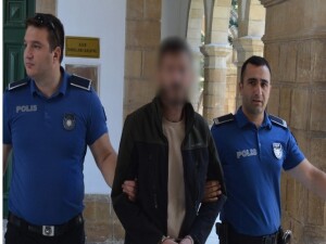 Evinde tabanca ve sentetik uyuşturucu barındırmakla itham edilen zanlı 3 gün tutuklu kalacak