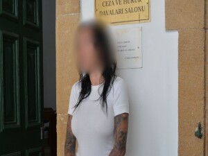 Eski sevgilisiyle çektiği görüntüleri, erkeğin eşine göndermekle itham edilen zanlı 1 ay süreyle cezaevine gönderildi