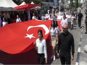 Girne'de 20 Temmuz Barış ve Özgürlük Bayramı törenlerle kutlandı
