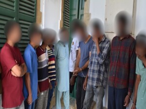İkamet izinsiz 12 kişi mahkemeye çıkarıldı, 8'er gün tutukluluk emri verildi