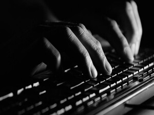 Güney Kıbrıs’ta siber saldırı alarmı: Her 3 kişiden 1’i hedef oldu