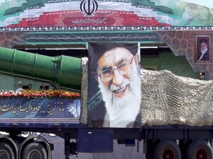 İran: Komşu ülkelerin çıkarlarına saldırmıyoruz, ABD'nin tesislerine ve üslerine saldırıyoruz