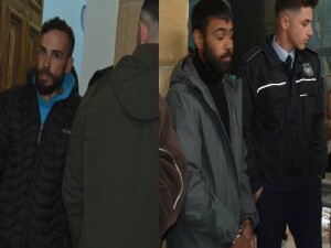 Uyuşturucu ve uyuşturucudan elde edilen parayla yakalandılar, bir kişi polisten kaçtı:  6 gün tutuklu kalacaklar