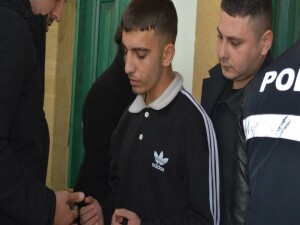 Alkol tesiri altında bir kişiyi bıçaklayarak yaralayan zanlı 30 gün tutuklu