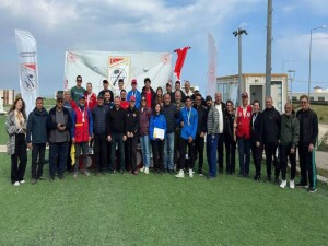 Kıbrıslı Türk sporculardan büyük başarı: Deniz Gezmiş Demirel, Metin Kara ve Duhan Arapoğlu Mersin'de dereceye girdi