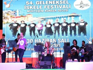Geleneksel İskele Festivali’nde yerli sanatçılar konseri düzenlendi