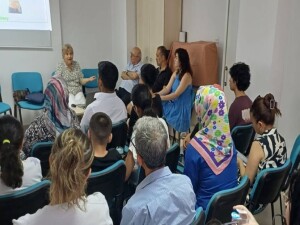 Diyabetli çocukların ailelerine eğitim desteği verildi