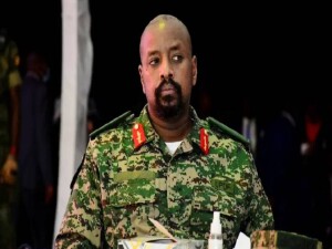 Uganda Genelkurmay Başkanı Kainerugaba’dan Türk vatandaşlarına “ülkeyi terk edin” çağrısı
