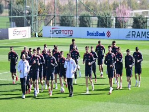 Türkiye A Milli Futbol Takımı, dayanıklılık testinden geçti