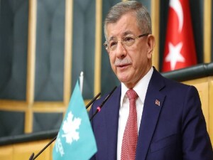Ahmet Davutoğlu: Parti siyasetinden çekilme ve Gelecek Partisi'nin siyasi faaliyetlerini sonlandırma kararı aldık