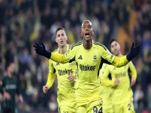 Fenerbahçe evinde 4 golle kazandı: İkinci sıraya yükseldi