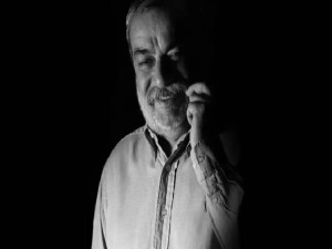 Türk tiyatrosunun usta ismi Koray Ergun hayatını kaybetti