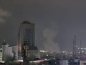 İran’ın başkenti Tahran’da art arda patlamalar meydana geldi