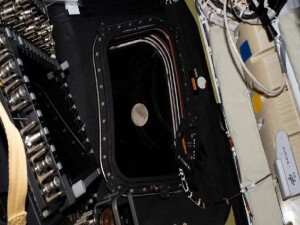 Artemis II mürettebatı "Dünya'dan katedilen en uzak mesafe" rekorunu kırdı