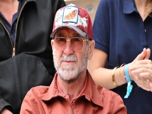 Eric Cantona'dan Mervan Barguti için tasarlanan formaya destek