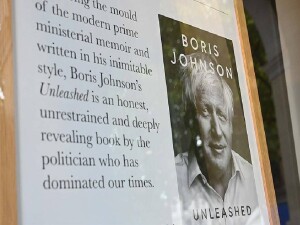 Eski İngiltere Başbakanı Johnson, kitaplarını yazarken yapay zekadan faydalandığını söyledi