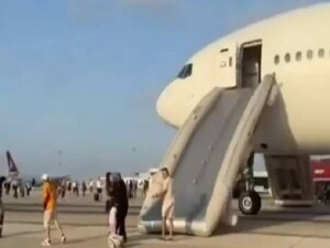 THY uçağında arıza: Antalya Havalimanı'na slide'ları açarak iniş yaptı