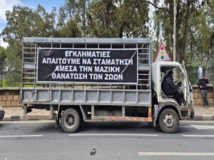 Hayvan itlaflarını protesto eden üreticiler Hristodulidis’ten randevu aldı