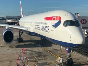 Uçakta fotoğraf çekenlere kötü haber: British Airways kuralları sertleştirdi