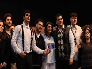 DAÜ Tiyatro Topluluğu “Fare Kapanı” adlı oyunla ilgi gördü